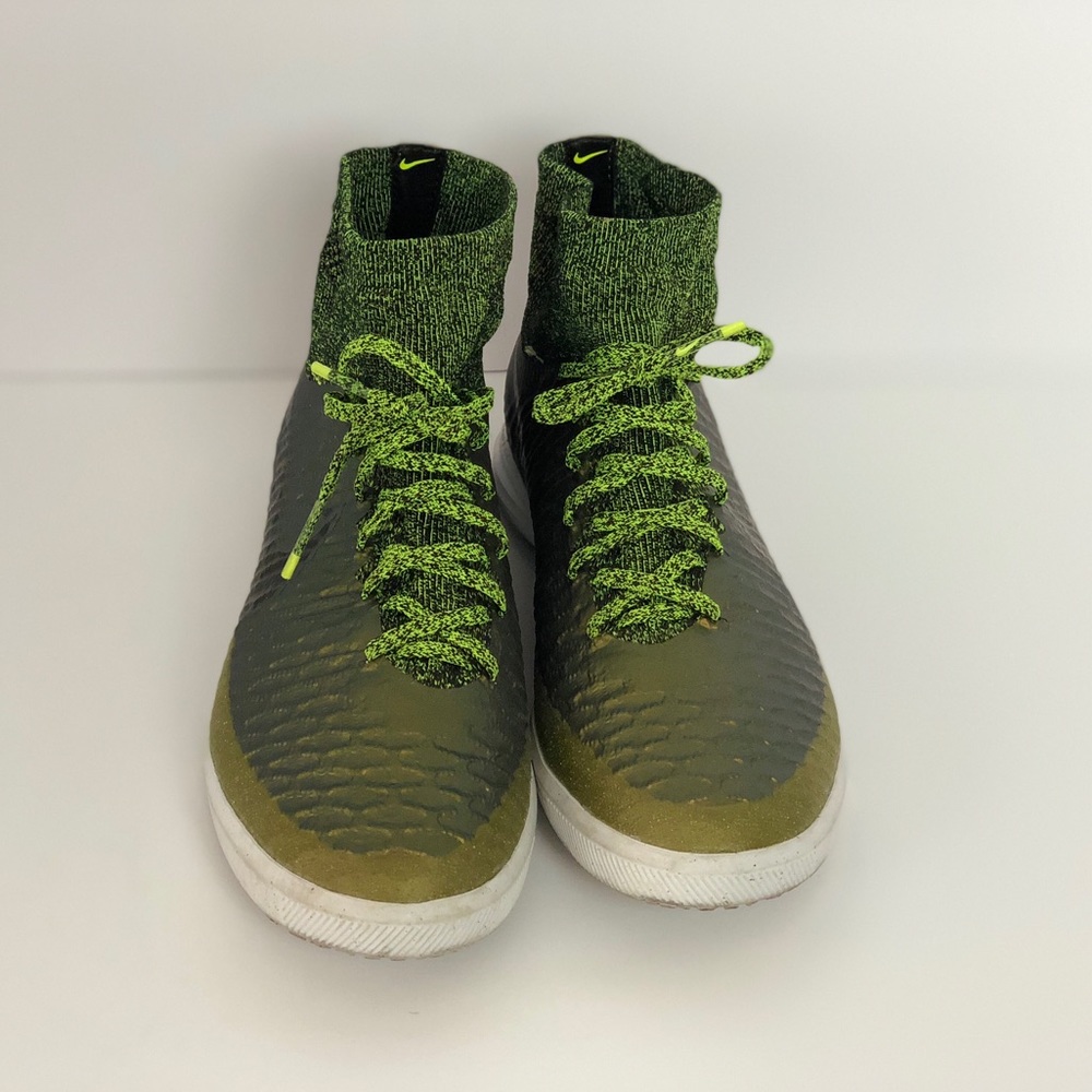Nike Green MaciStax Sneakers